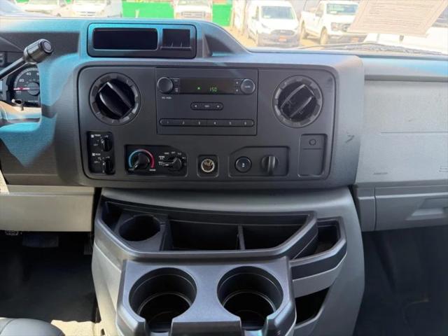 2009 Ford E-350 Super Duty XL