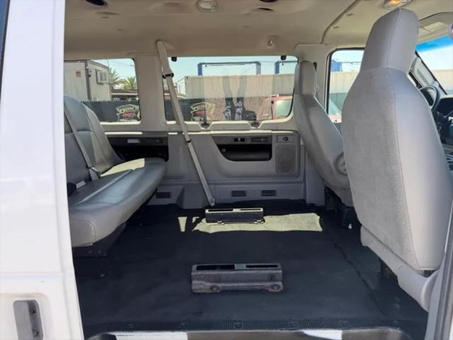 2009 Ford E-350 Super Duty XL