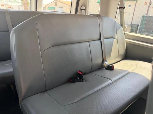 2009 Ford E-350 Super Duty XL