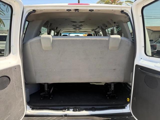 2009 Ford E-350 Super Duty XL