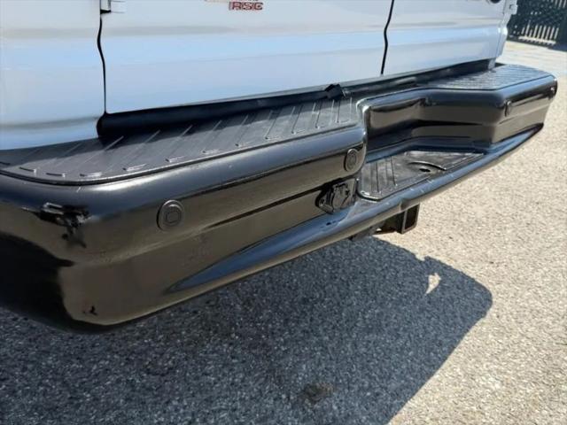 2009 Ford E-350 Super Duty XL