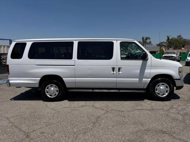2011 Ford E-350 Super Duty XLT