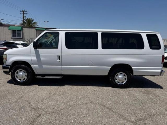2011 Ford E-350 Super Duty XLT