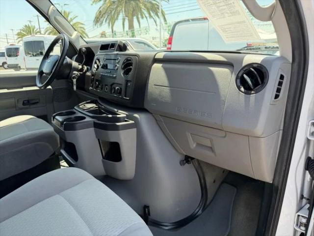 2011 Ford E-350 Super Duty XLT