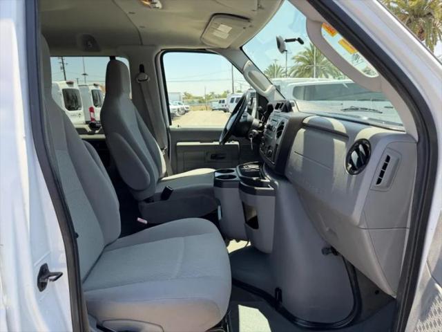 2011 Ford E-350 Super Duty XLT