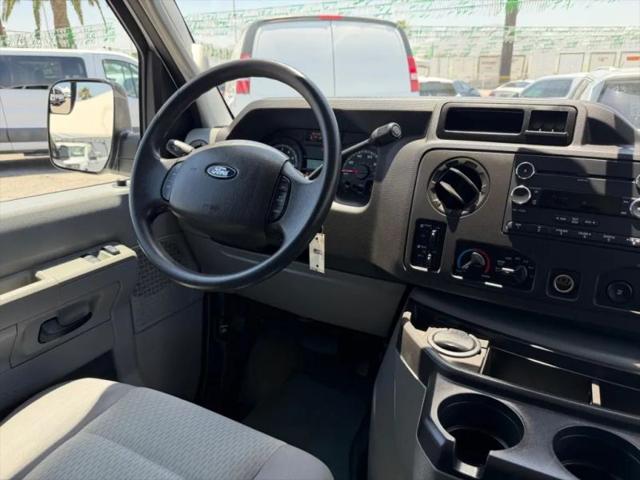 2011 Ford E-350 Super Duty XLT