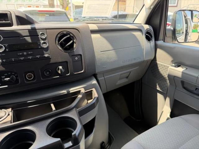 2011 Ford E-350 Super Duty XLT