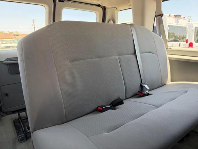 2011 Ford E-350 Super Duty XLT