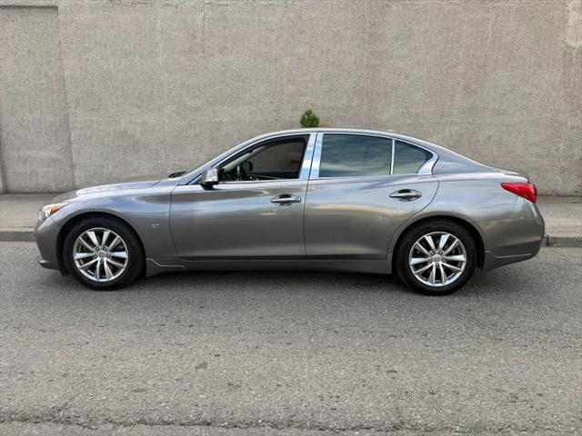 2015 INFINITI Q50 Premium