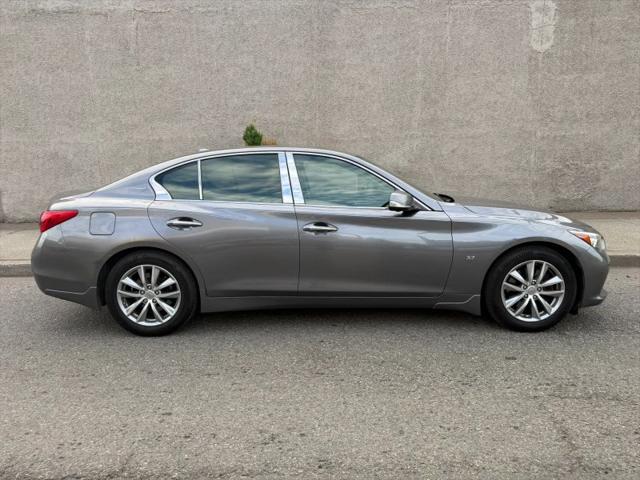 2015 INFINITI Q50 Premium