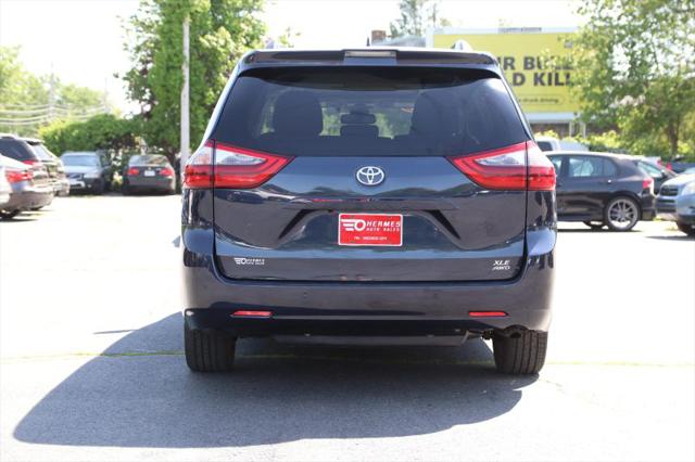 2020 Toyota Sienna XLE