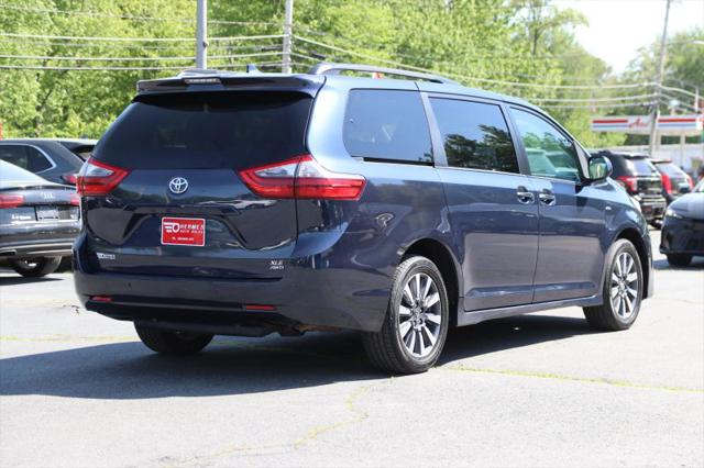 2020 Toyota Sienna XLE