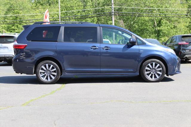 2020 Toyota Sienna XLE