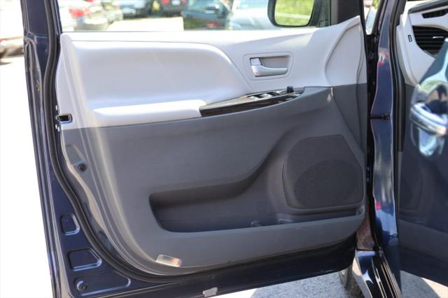 2020 Toyota Sienna XLE
