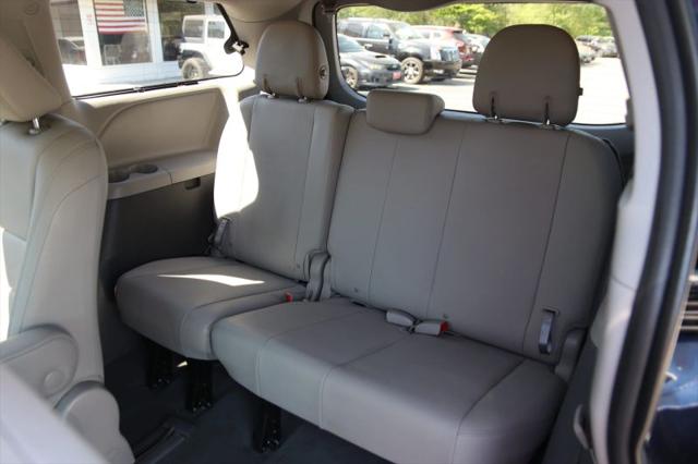 2020 Toyota Sienna XLE