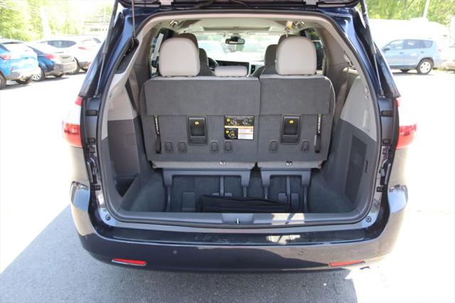 2020 Toyota Sienna XLE