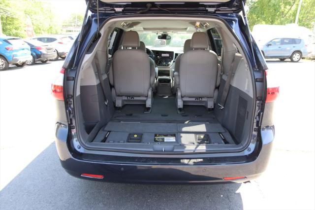 2020 Toyota Sienna XLE