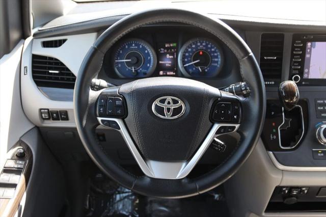 2020 Toyota Sienna XLE