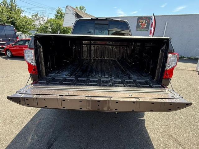2018 Nissan Titan SV