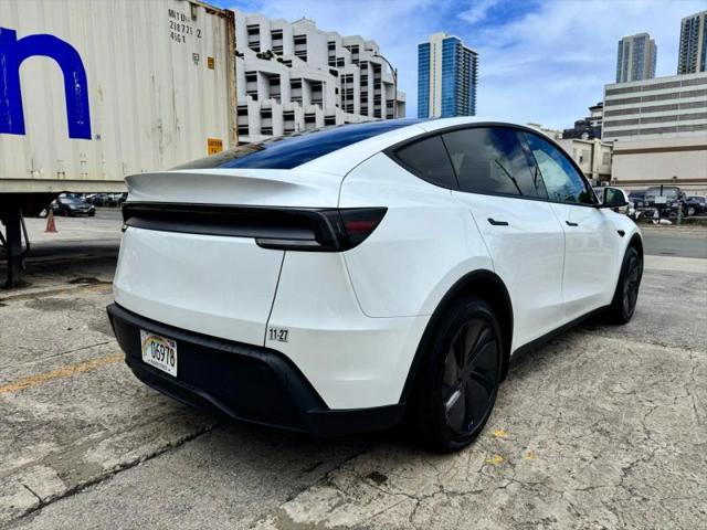 2026 Tesla Model Y Premium Rear-Wheel Drive