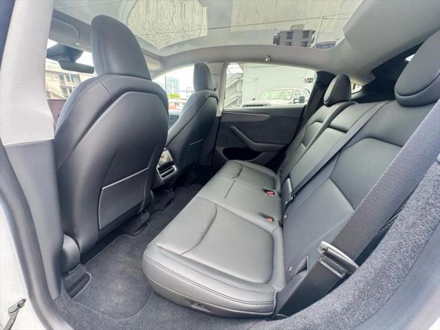 2026 Tesla Model Y Premium Rear-Wheel Drive