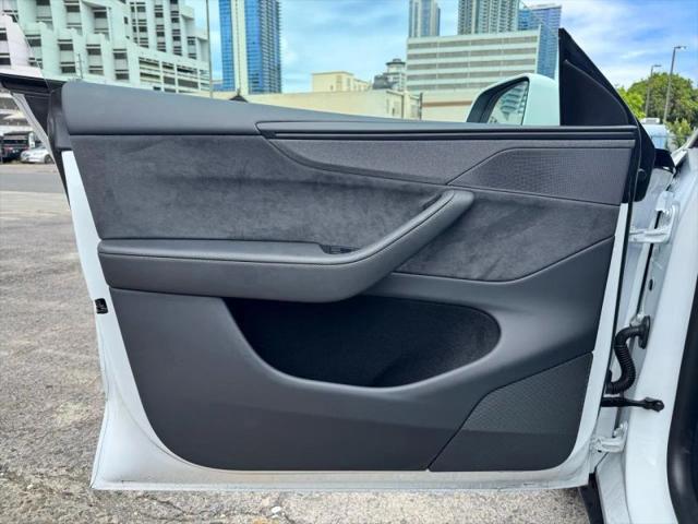 2026 Tesla Model Y Premium Rear-Wheel Drive