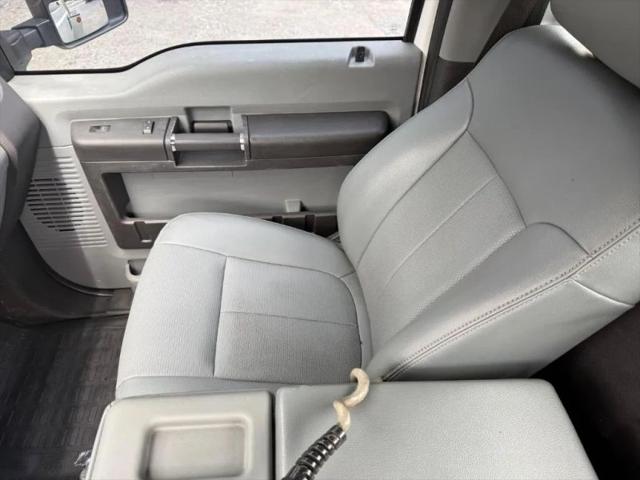 2016 Ford F-450 Base