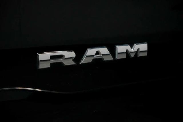 2022 Ram 1500 Big Horn Crew Cab 4x4 5'7" Box