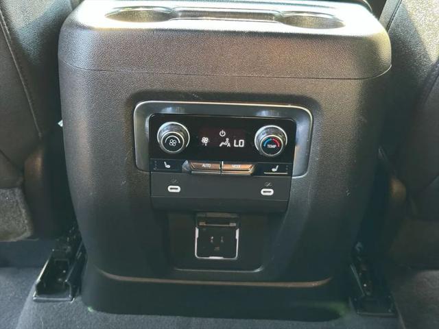 2023 Chevrolet Suburban 2WD Premier