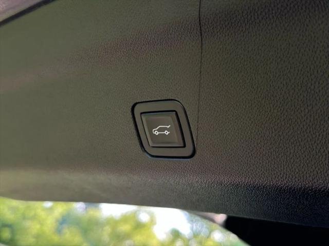 2023 Chevrolet Suburban 2WD Premier