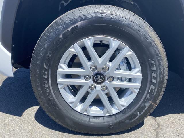 2026 Toyota Tundra SR5 CrewMax 5.5' Bed