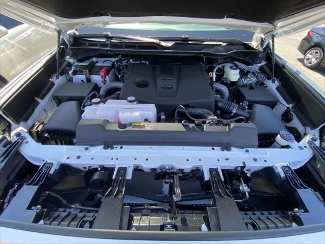 2026 Toyota Tundra SR5 CrewMax 5.5' Bed