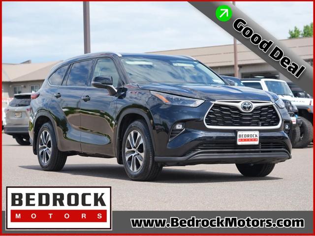 2022 Toyota Highlander XLE for sale in Rogers, MN