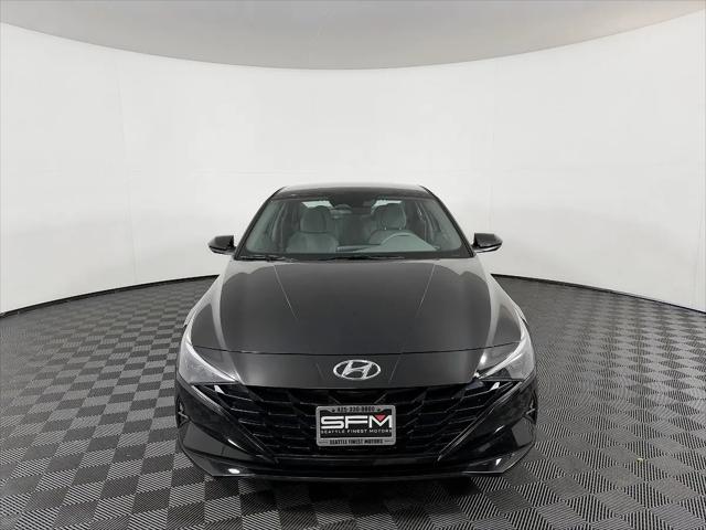 2022 Hyundai Elantra SE