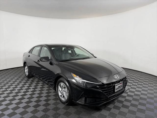 2022 Hyundai Elantra SE