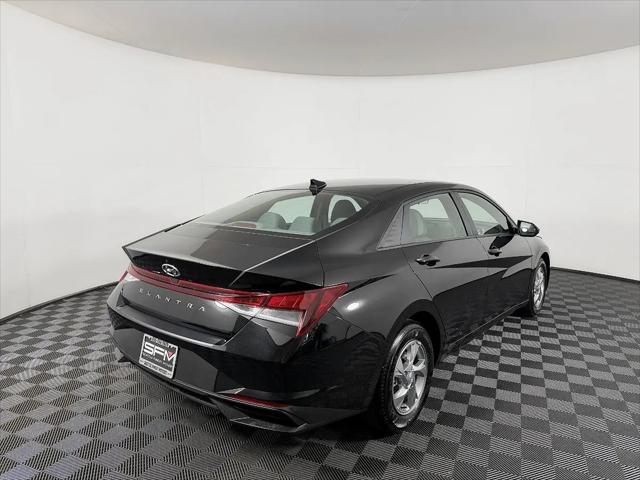 2022 Hyundai Elantra SE