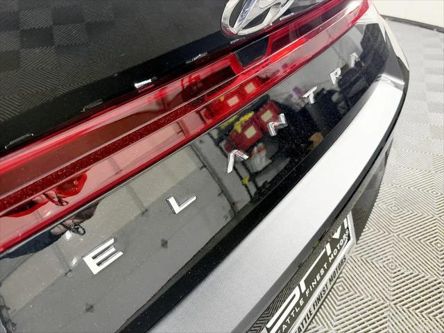 2022 Hyundai Elantra SE