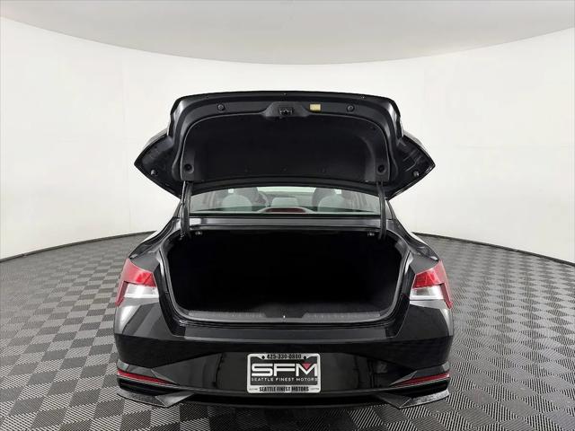 2022 Hyundai Elantra SE