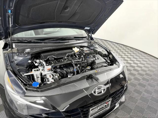 2022 Hyundai Elantra SE