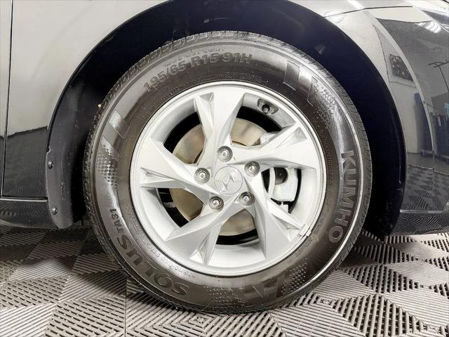 2022 Hyundai Elantra SE