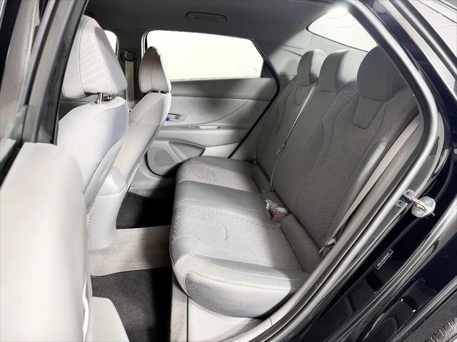 2022 Hyundai Elantra SE