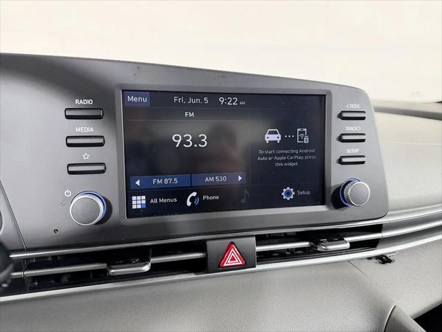 2022 Hyundai Elantra SE