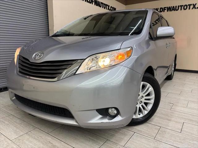 2012 Toyota Sienna XLE V6 8 Passenger for sale in Fort Worth, TX