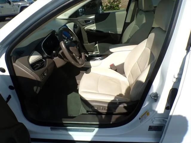 2022 Chevrolet Malibu FWD Premier