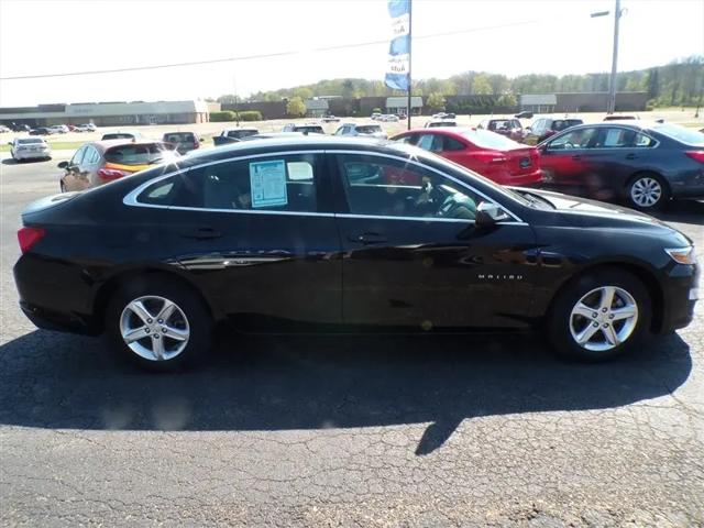 2021 Chevrolet Malibu FWD 1FL