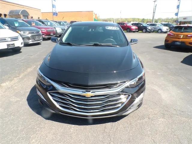 2021 Chevrolet Malibu FWD 1FL