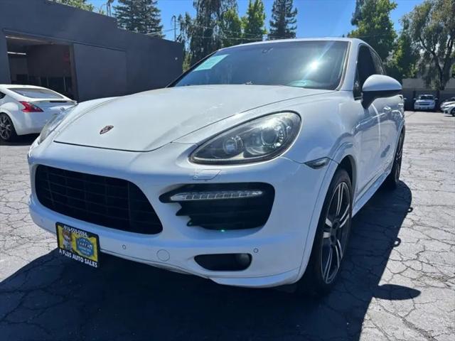 2013 Porsche Cayenne GTS