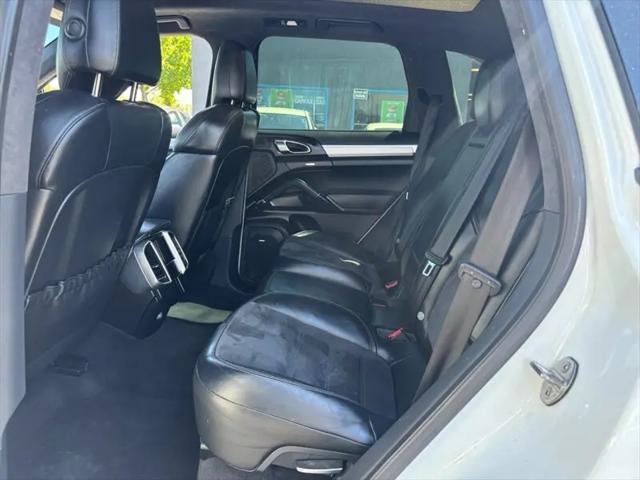 2013 Porsche Cayenne GTS