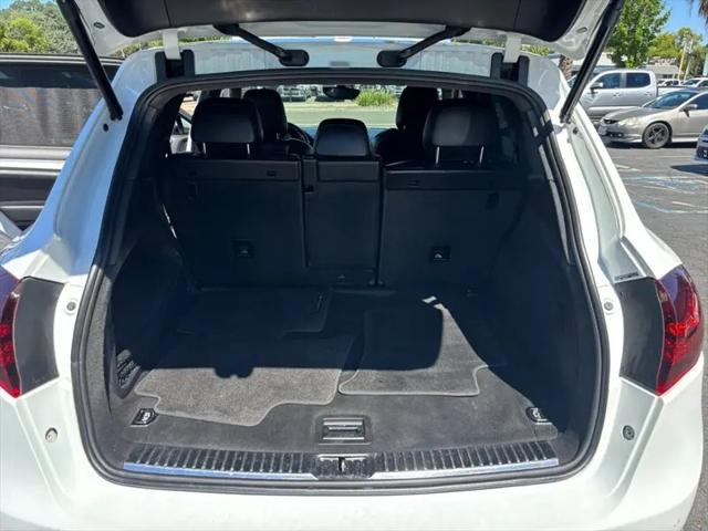 2013 Porsche Cayenne GTS