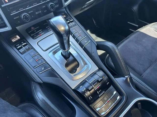 2013 Porsche Cayenne GTS